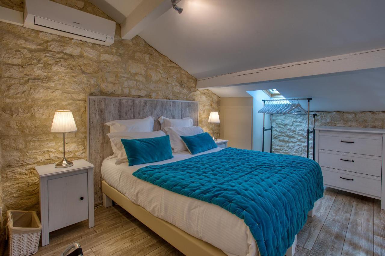 Domaine Des Pierres Blanches - Gite La Salamandre Villa Carlux Bagian luar foto